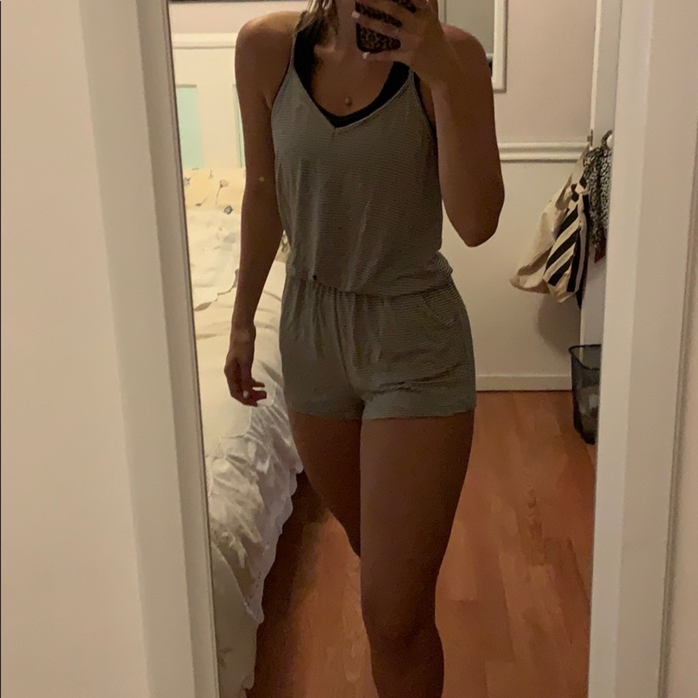 Striped romper - Picture 2 of 4